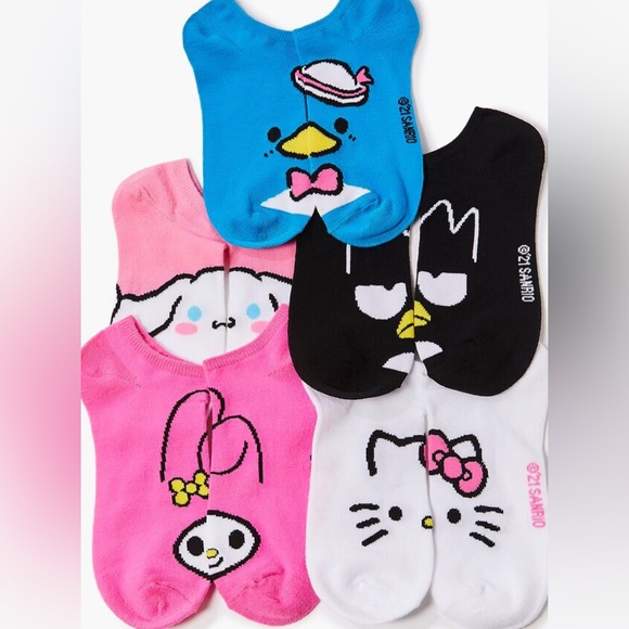 Hello Kitty Woman’s Ankle Socks Set - 5 Pack - Picture 2 of 2